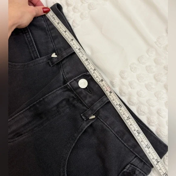 THINGS BETWEEN Mari Jeans Black Barrel Jeans Small New SOLD OUT NWT - Picture 14 of 16